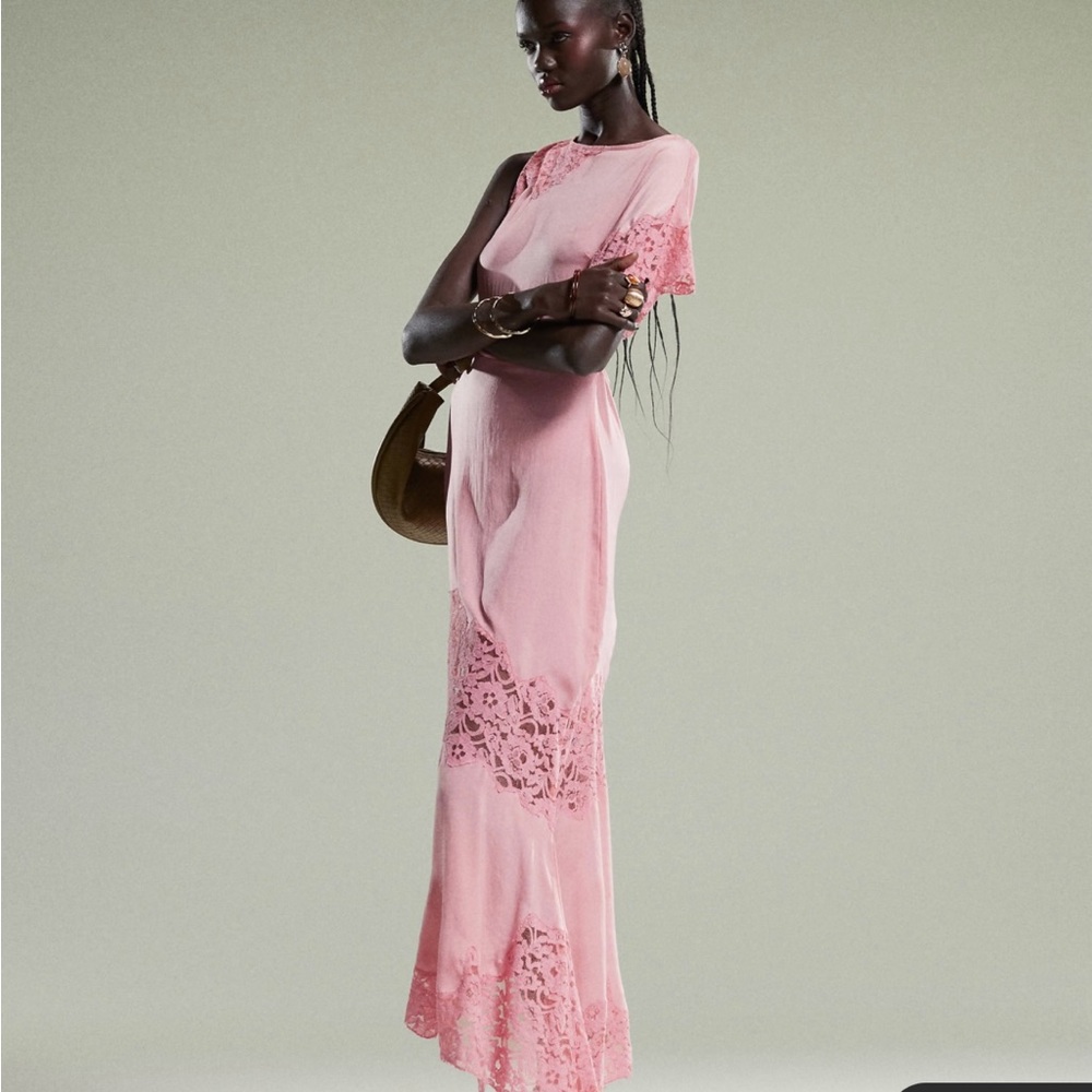 ASOS DESIGN flutter sleeve midi dress with lace detail in pink - Picture 4 of 4